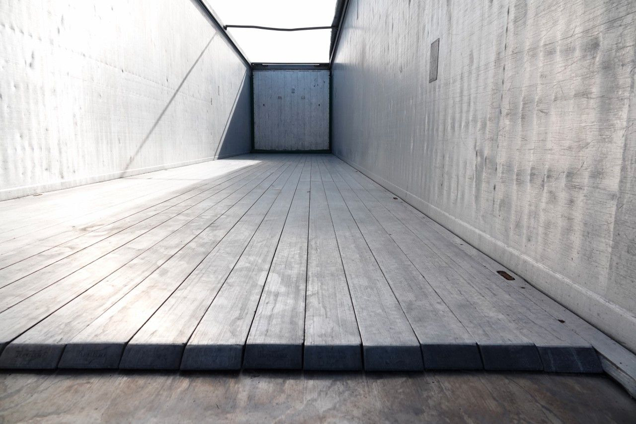 Semi-trailer dengan lantai berjalan baru Kraker WALKING FLOOR / RUCHOMA PODŁOGA / 92 M3 / OŚ PO: gambar 10 Semi-trailer dengan lantai berjalan baru Kraker WALKING FLOOR / RUCHOMA PODŁOGA / 92 M3 / OŚ PO: gambar 10