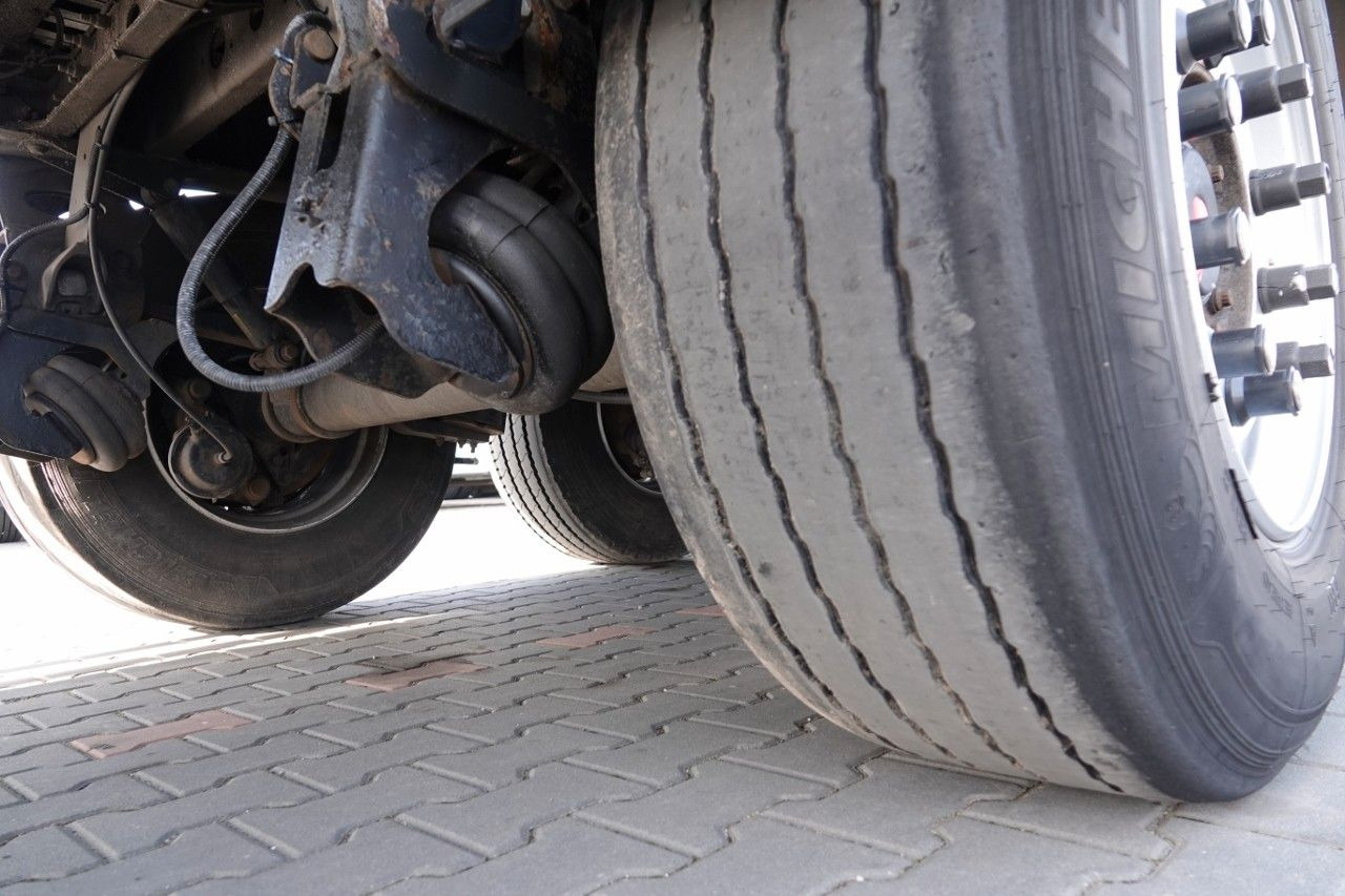 Semi-trailer dengan lantai berjalan baru Kraker WALKING FLOOR / RUCHOMA PODŁOGA / 92 M3 / OŚ PO: gambar 15 Semi-trailer dengan lantai berjalan baru Kraker WALKING FLOOR / RUCHOMA PODŁOGA / 92 M3 / OŚ PO: gambar 15