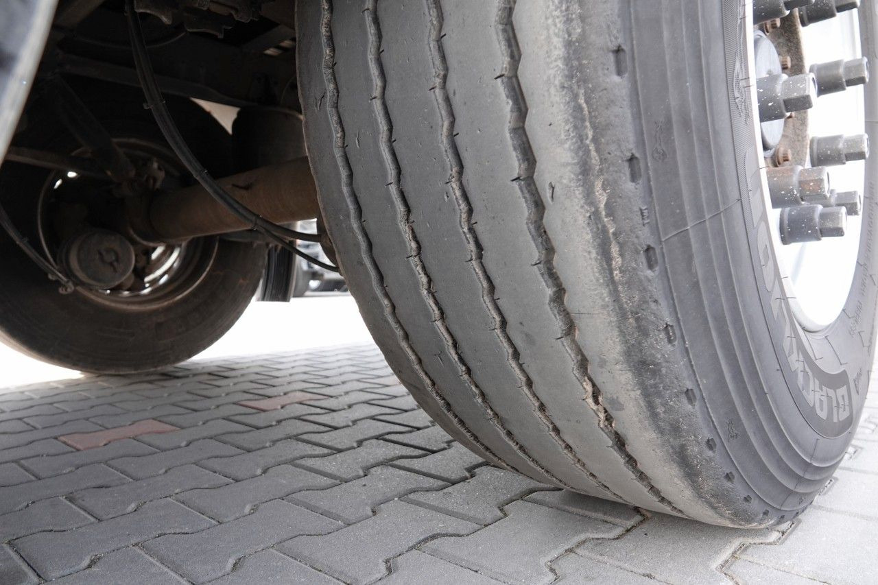 Semi-trailer dengan lantai berjalan baru Kraker WALKING FLOOR / RUCHOMA PODŁOGA / 92 M3 / OŚ PO: gambar 17 Semi-trailer dengan lantai berjalan baru Kraker WALKING FLOOR / RUCHOMA PODŁOGA / 92 M3 / OŚ PO: gambar 17