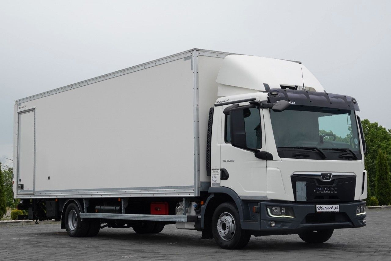 MAN PO KONTRAKCIE SERWISOWYM - Truk box: gambar 1 MAN PO KONTRAKCIE SERWISOWYM - Truk box: gambar 1