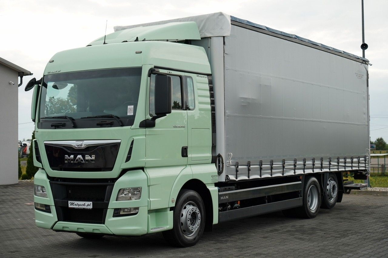 MAN TGX 26.440 / 6x2 / FIRANKA - 8,15 m / SOLÓWKA / MAN TGX 26.440 / 6x2 / FIRANKA - 8,15 m / SOLÓWKA / - Truk dengan terpal samping: gambar 2 MAN TGX 26.440 / 6x2 / FIRANKA - 8,15 m / SOLÓWKA / MAN TGX 26.440 / 6x2 / FIRANKA - 8,15 m / SOLÓWKA / - Truk dengan terpal samping: gambar 2