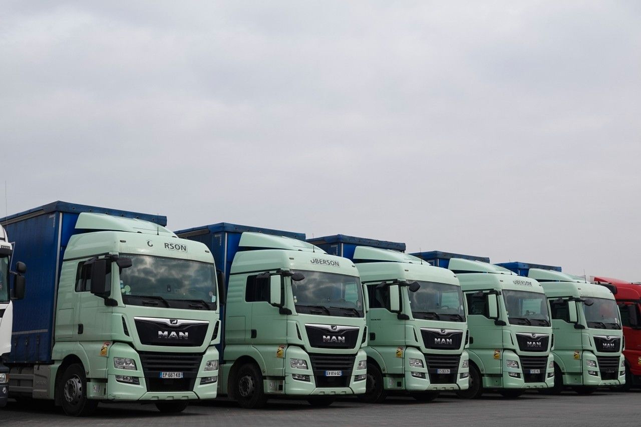 MAN TGX 26.460 / ZESTAW TANDEM PRZEJAZDOWY / 120 M3 - Truk dengan terpal samping: gambar 1 MAN TGX 26.460 / ZESTAW TANDEM PRZEJAZDOWY / 120 M3 - Truk dengan terpal samping: gambar 1