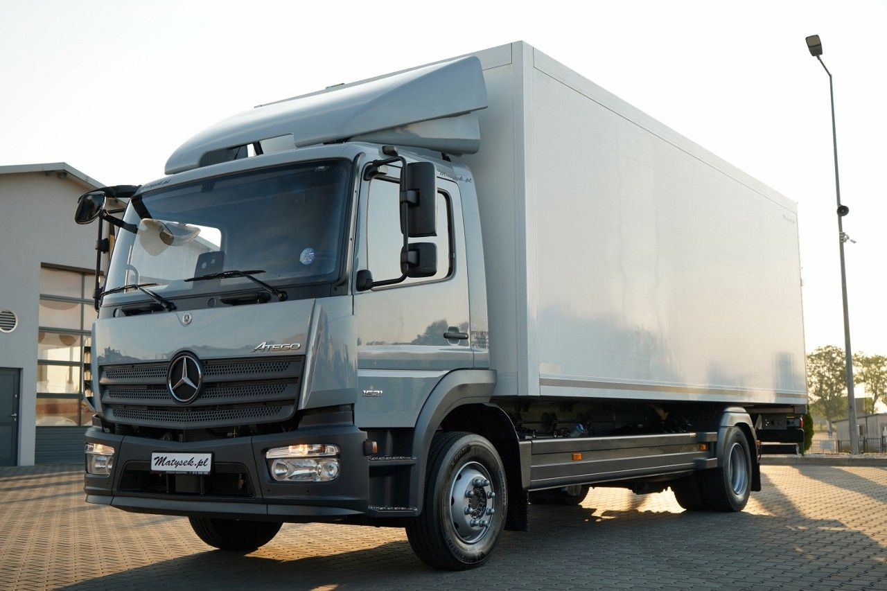 Mercedes-Benz ATEGO 1521 / IZOTERMA / KONTENER / WINDA BAR - - Van berpendingin: gambar 4 Mercedes-Benz ATEGO 1521 / IZOTERMA / KONTENER / WINDA BAR - - Van berpendingin: gambar 4