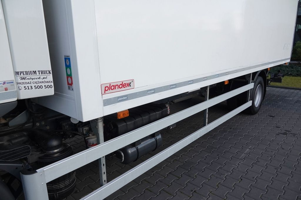 Truk berpendingin Renault D 250 / CHŁODNIA - 6,7 m / THERMO KING T 600R /: gambar 7