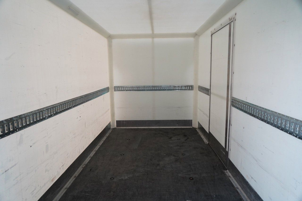 Van berpendingin Renault MASTER / KONTENER / WINDA-750KG / DMC: 3500 KG /: gambar 20