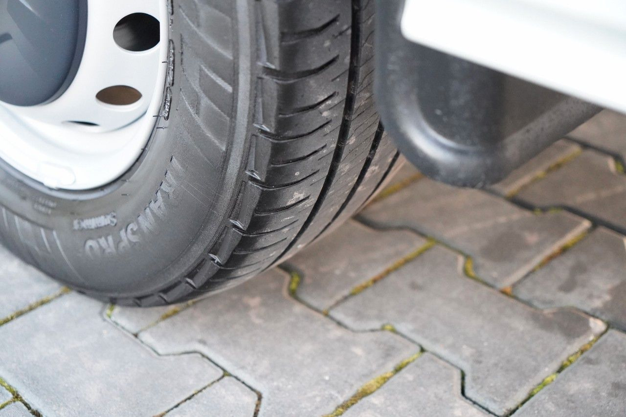 Van berpendingin Renault MASTER / KONTENER / WINDA-750KG / DMC: 3500 KG /: gambar 16