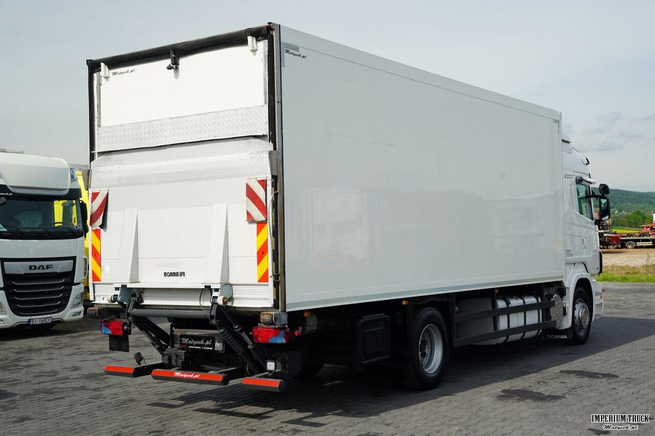 SCANIA R 420 / 4X2 / CHŁODNIA / SOLÓWKA 7,3 m / THERMO KING / WINDA / EPS + SPRZĘGŁO / EURO 5 - Truk berpendingin: gambar 4 SCANIA R 420 / 4X2 / CHŁODNIA / SOLÓWKA 7,3 m / THERMO KING / WINDA / EPS + SPRZĘGŁO / EURO 5 - Truk berpendingin: gambar 4