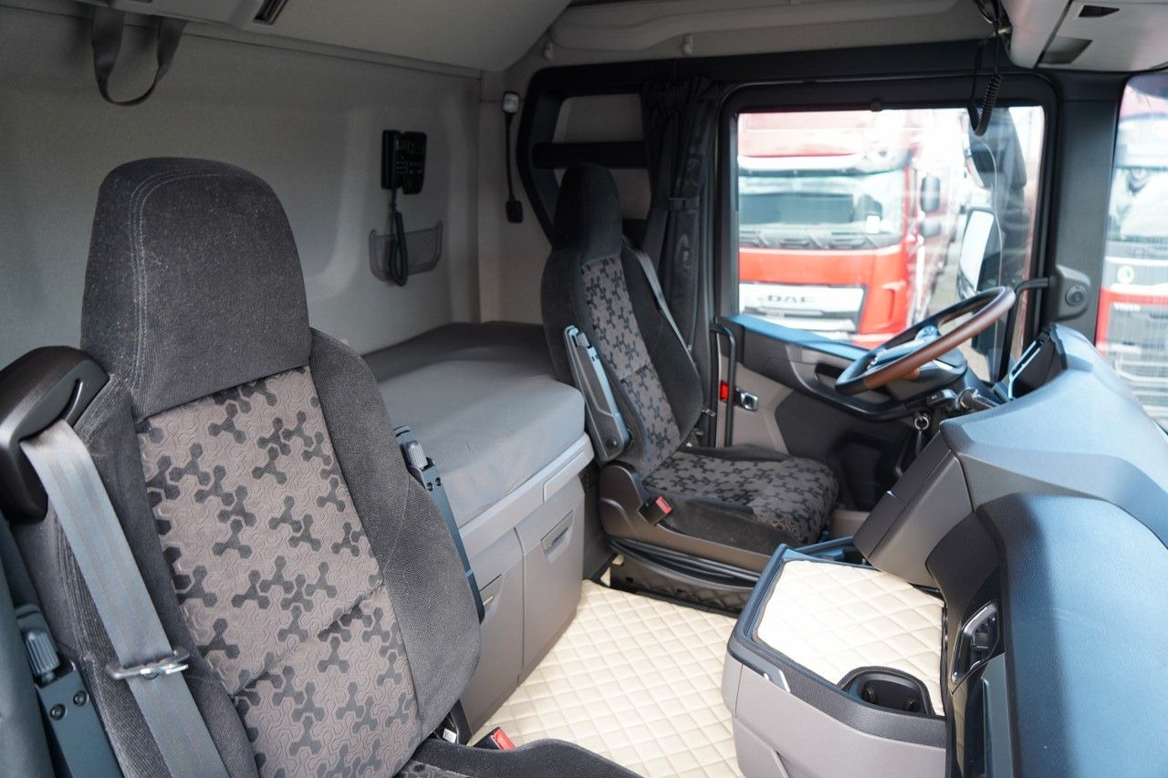 Truk dengan terpal samping Scania S 450 / ZESTAW TANDEM / 120 M3 / I-PARK COOL Scania S 450 / ZESTAW TANDEM / 120 M3 / PO KONTRAKCIE S: gambar 17 Truk dengan terpal samping Scania S 450 / ZESTAW TANDEM / 120 M3 / I-PARK COOL Scania S 450 / ZESTAW TANDEM / 120 M3 / PO KONTRAKCIE S: gambar 17