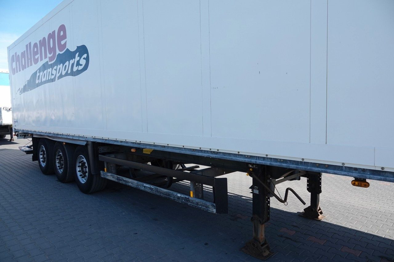 Schmitz Cargobull KONTENER KOFFER / WINDA MBB / SAF / SPROWADZONA - Semi-trailer berpendingin: gambar 5 Schmitz Cargobull KONTENER KOFFER / WINDA MBB / SAF / SPROWADZONA - Semi-trailer berpendingin: gambar 5