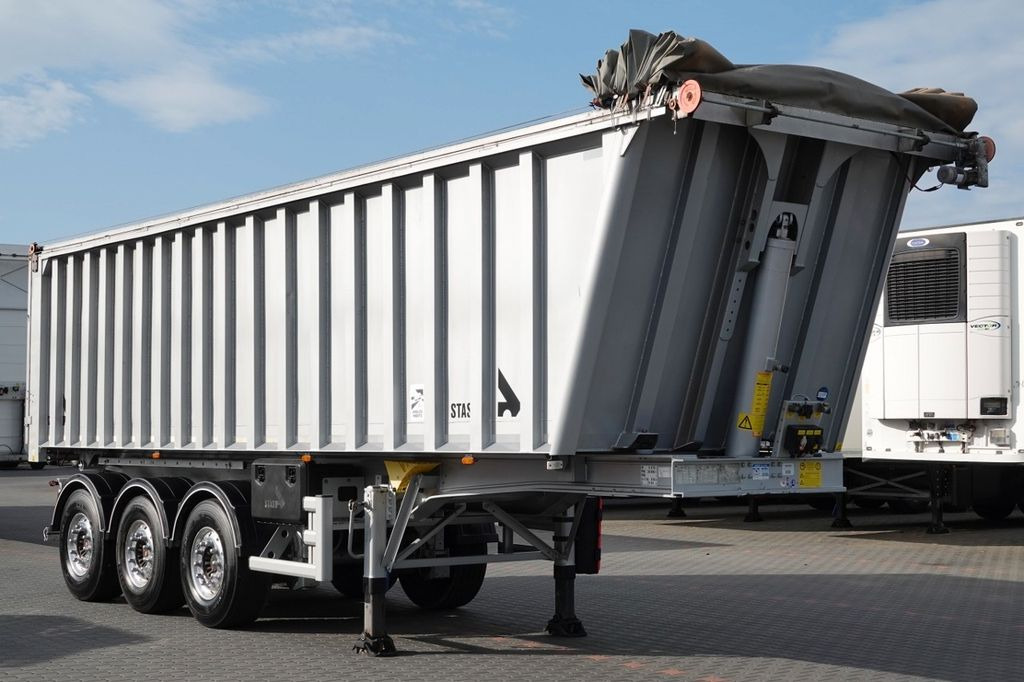 Stas WYWROTKA 40m3 / WAGA: 5800 KG / OŚ PODNOSZONA / - Semi-trailer dengan terpal samping: gambar 1 Stas WYWROTKA 40m3 / WAGA: 5800 KG / OŚ PODNOSZONA / - Semi-trailer dengan terpal samping: gambar 1