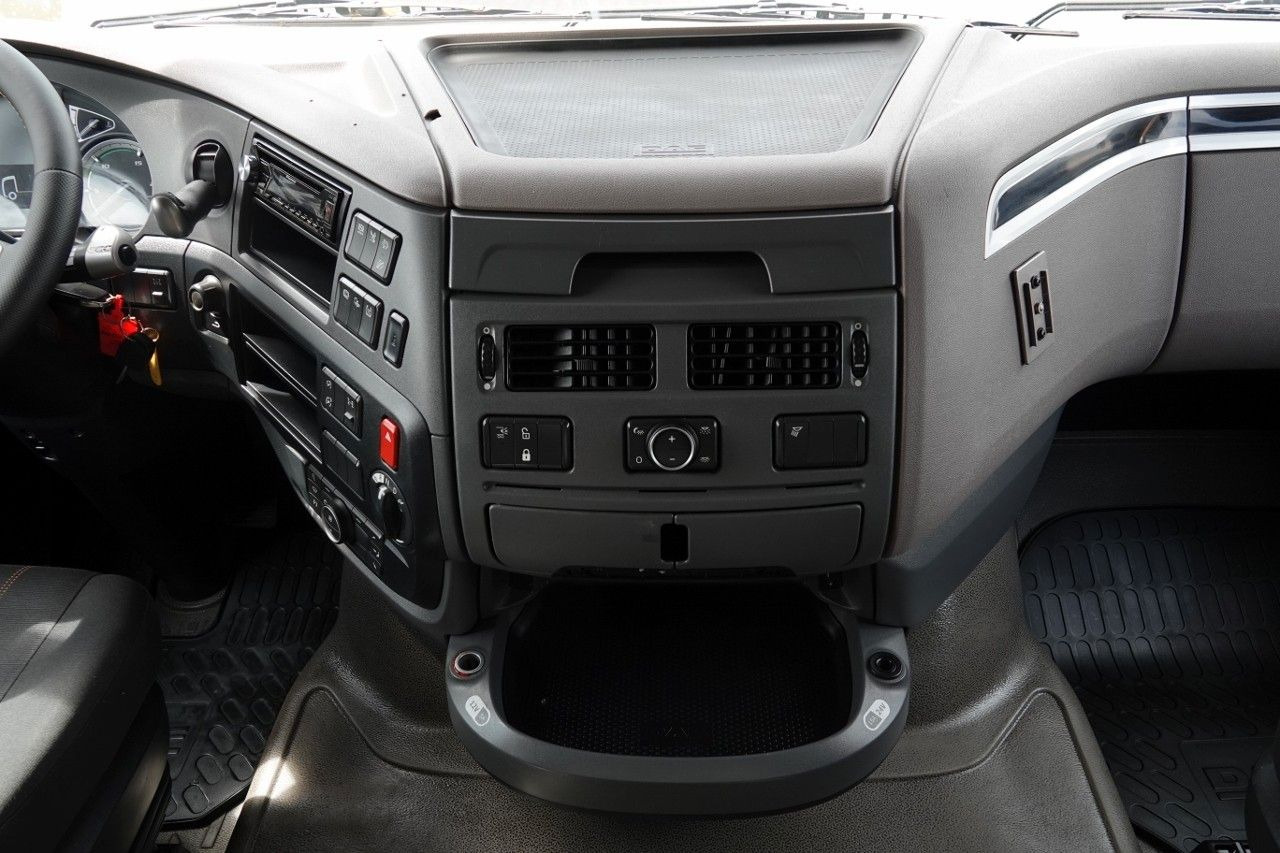 Tractor head DAF XF 480 / SPACE CAB / 2018 R / SPROWADZONY / PO: gambar 16 Tractor head DAF XF 480 / SPACE CAB / 2018 R / SPROWADZONY / PO: gambar 16