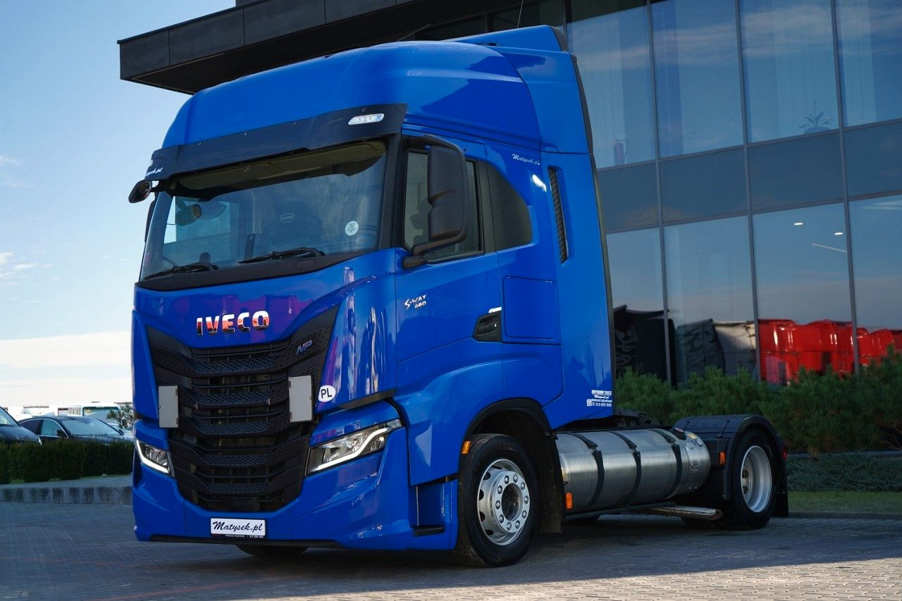 Iveco S-WAY / 460 / RETARDER / LNG / MEGA / LOW DECK - Tractor head: gambar 1 Iveco S-WAY / 460 / RETARDER / LNG / MEGA / LOW DECK - Tractor head: gambar 1