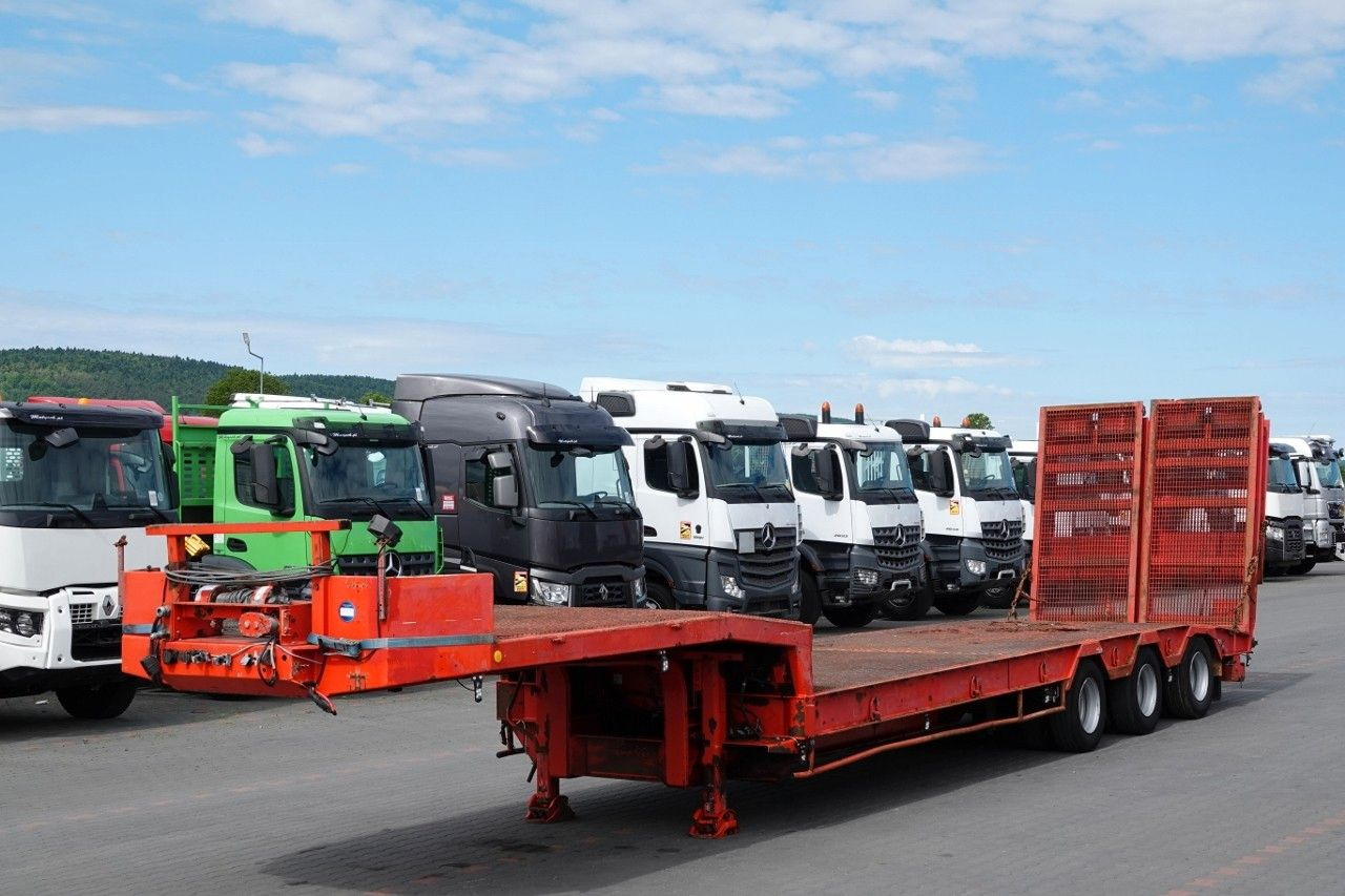 VEREM NACZEPA LAWETA NISKOPODWOZIE / NAJAZDY HYD - Semi-trailer low bed: gambar 1 VEREM NACZEPA LAWETA NISKOPODWOZIE / NAJAZDY HYD - Semi-trailer low bed: gambar 1
