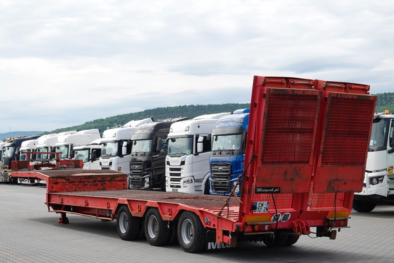 VEREM NACZEPA LAWETA NISKOPODWOZIE / NAJAZDY HYD - Semi-trailer low bed: gambar 3 VEREM NACZEPA LAWETA NISKOPODWOZIE / NAJAZDY HYD - Semi-trailer low bed: gambar 3