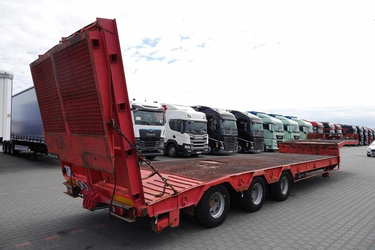 VEREM NACZEPA LAWETA NISKOPODWOZIE / NAJAZDY HYD - Semi-trailer low bed: gambar 4 VEREM NACZEPA LAWETA NISKOPODWOZIE / NAJAZDY HYD - Semi-trailer low bed: gambar 4