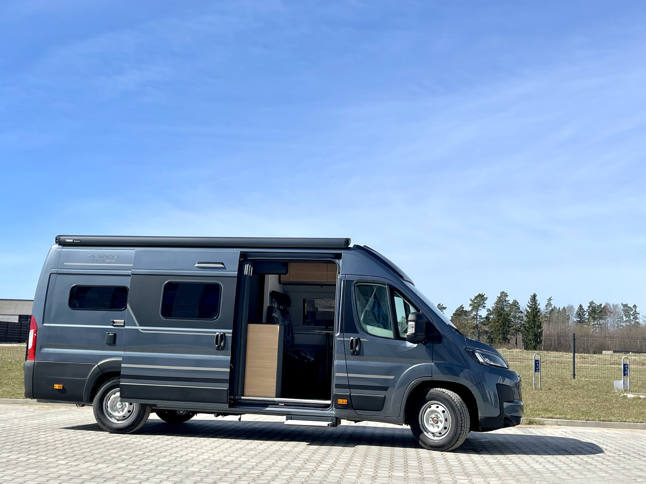 ADRIA TWIN 640 SGX - Mobil kemping: gambar 5 ADRIA TWIN 640 SGX - Mobil kemping: gambar 5
