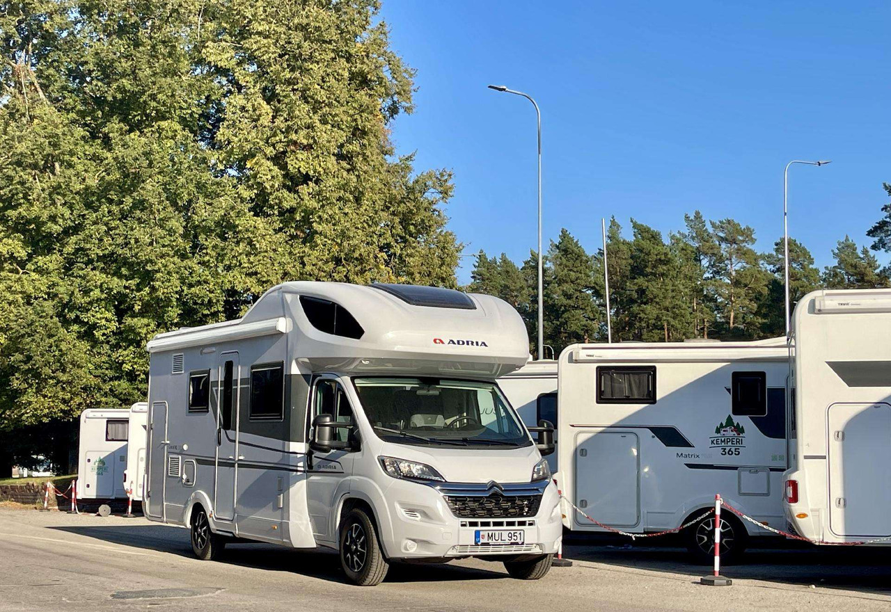 Adria Coral XL 650DK - Alkoven: gambar 1 Adria Coral XL 650DK - Alkoven: gambar 1