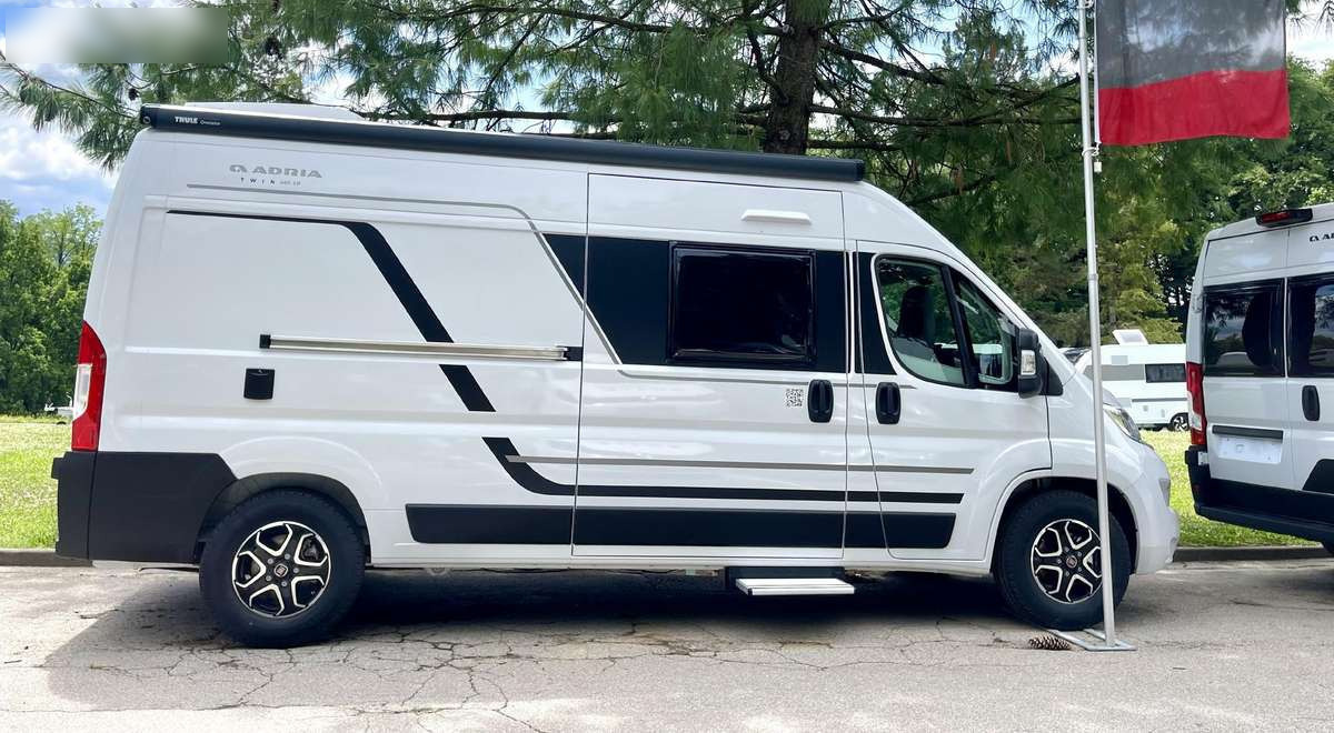 Adria Twin 600 SP Family - Mobil kemping: gambar 1 Adria Twin 600 SP Family - Mobil kemping: gambar 1