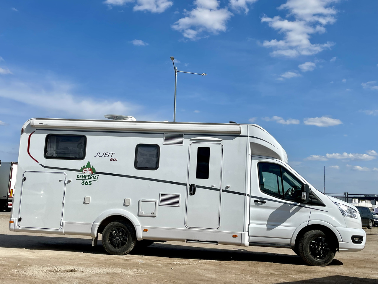 DETHLEFFS Just Go T7055 EB - Mobil rumah semi-terintegrasi: gambar 3 DETHLEFFS Just Go T7055 EB - Mobil rumah semi-terintegrasi: gambar 3