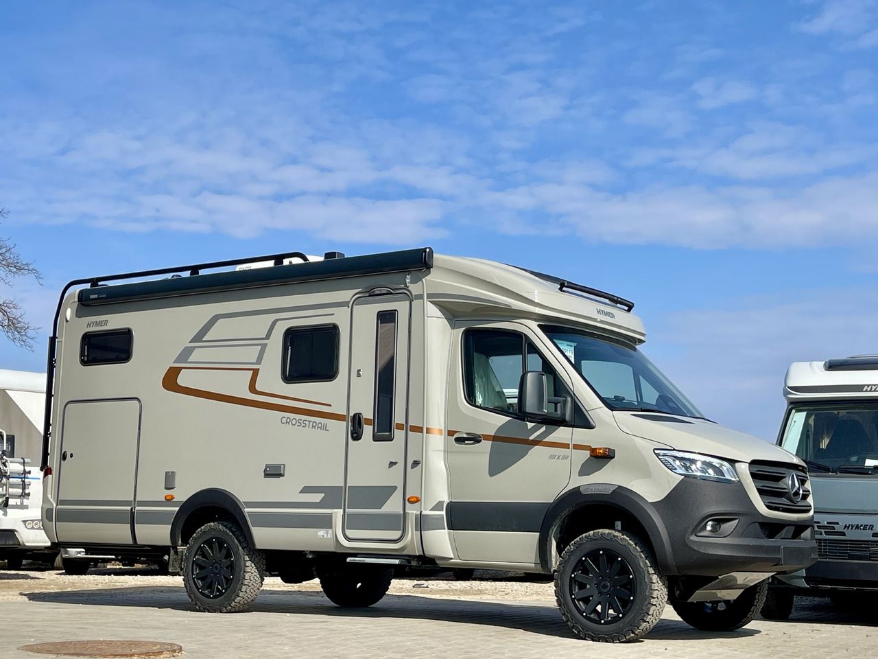HYMER / ERIBA Cross Trail - Mobil rumah semi-terintegrasi: gambar 1 HYMER / ERIBA Cross Trail - Mobil rumah semi-terintegrasi: gambar 1
