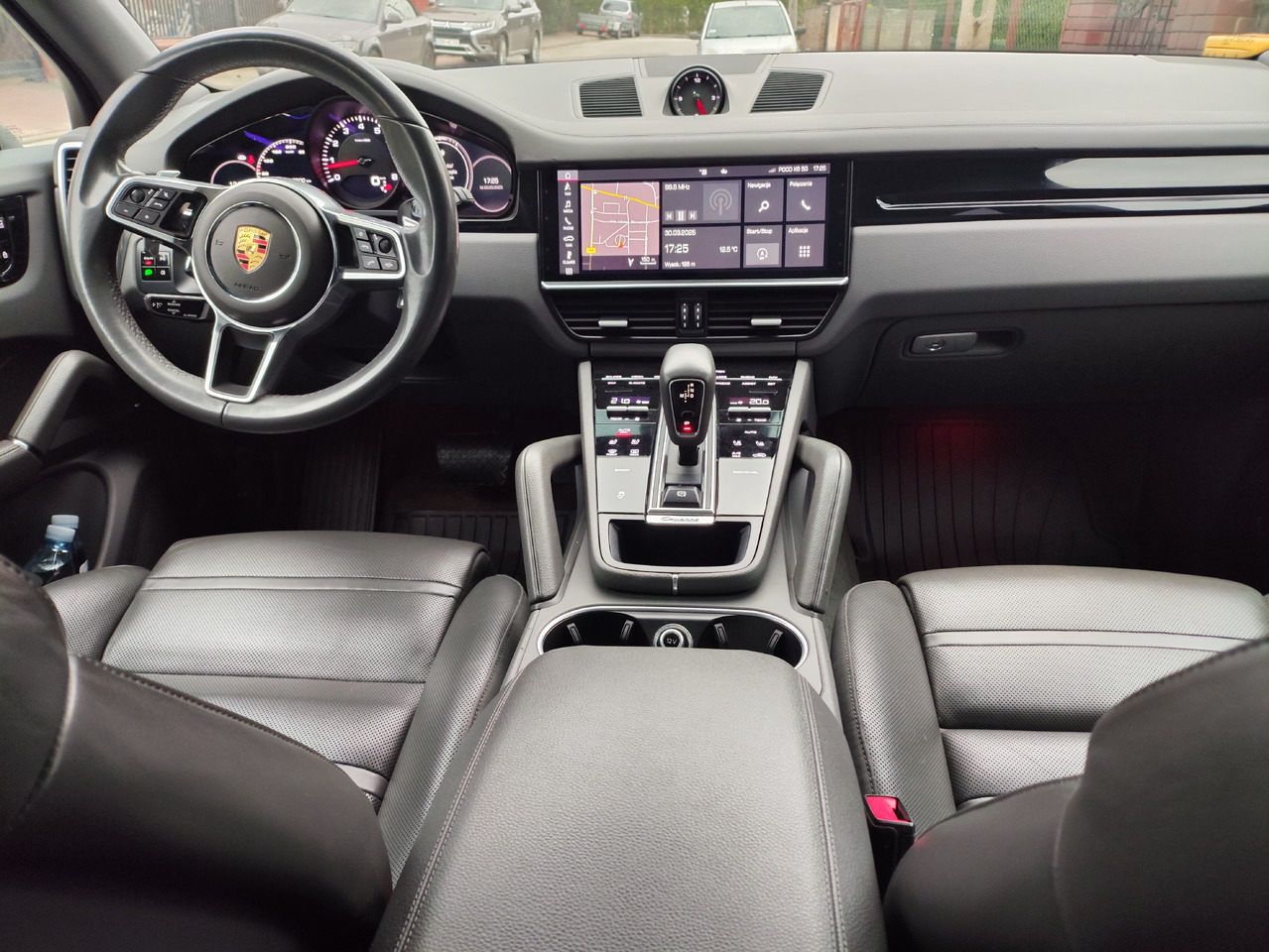 Mobil PORSCHE CAYENNE: gambar 10