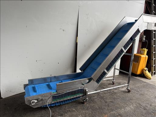 NNP Flighted elevator conveyor - Konveyor: gambar 2 NNP Flighted elevator conveyor - Konveyor: gambar 2
