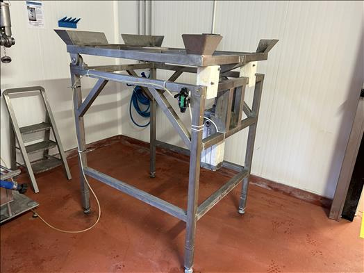NNP IBC tilting frame - Mesin makanan: gambar 2 NNP IBC tilting frame - Mesin makanan: gambar 2