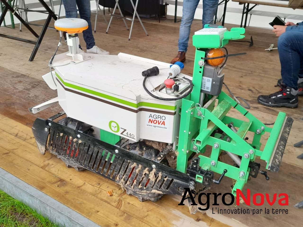 Naïo Robot Oz MARAICHAGE - Peralatan pertanian: gambar 2 Naïo Robot Oz MARAICHAGE - Peralatan pertanian: gambar 2