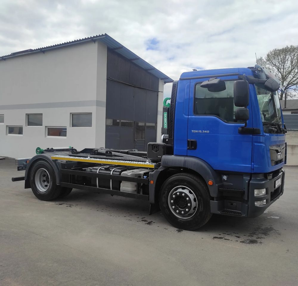 MAN TGM 18.340 urządzenie hakowe AXOR - Hook lift: gambar 4 MAN TGM 18.340 urządzenie hakowe AXOR - Hook lift: gambar 4