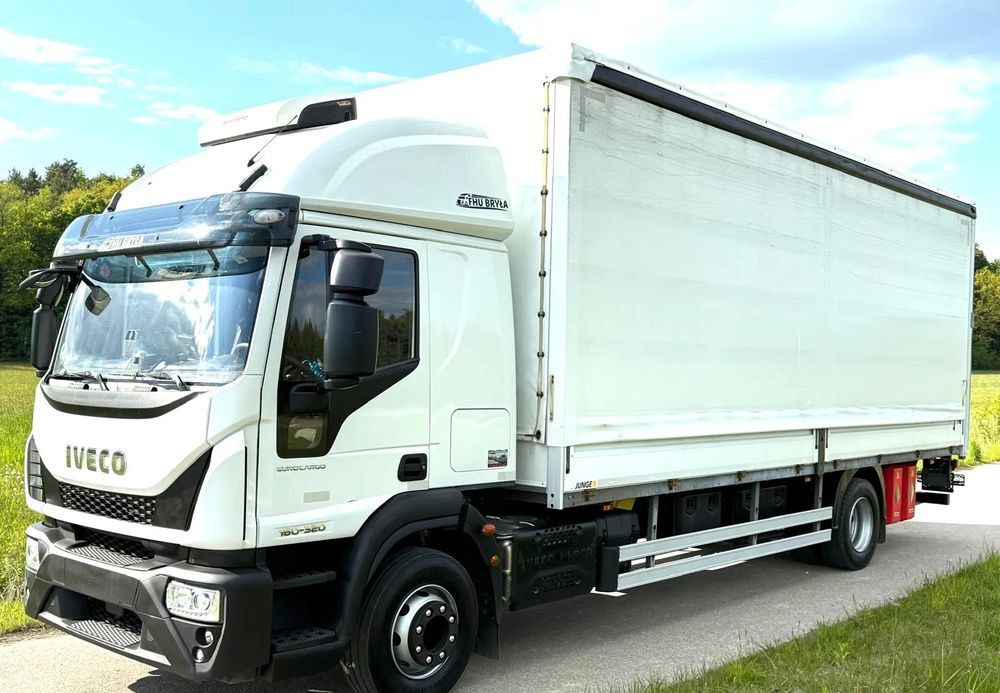 Iveco EUROCARGO 160E320/FIRANKA/WINDA/AUTOMAT/NISKI PRZEBIEG/E6/SPROWADZONY/PIERWSZY WŁAŚCICIEL - Truk dengan terpal samping: gambar 1 Iveco EUROCARGO 160E320/FIRANKA/WINDA/AUTOMAT/NISKI PRZEBIEG/E6/SPROWADZONY/PIERWSZY WŁAŚCICIEL - Truk dengan terpal samping: gambar 1