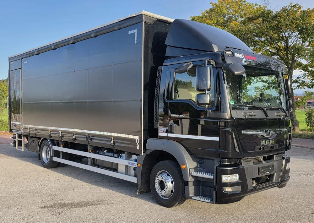 MAN TGM 12.290 / 15.290 / E6/ FIRANKA /BOCZNE DRZWI / BURTO-FIRANKA / 18PALET / WINDA / NISKI PRZEBIEG / 2018/ CAŁY NA PODUSZKACH / SERWISOWANY - Truk dengan terpal samping: gambar 2 MAN TGM 12.290 / 15.290 / E6/ FIRANKA /BOCZNE DRZWI / BURTO-FIRANKA / 18PALET / WINDA / NISKI PRZEBIEG / 2018/ CAŁY NA PODUSZKACH / SERWISOWANY - Truk dengan terpal samping: gambar 2