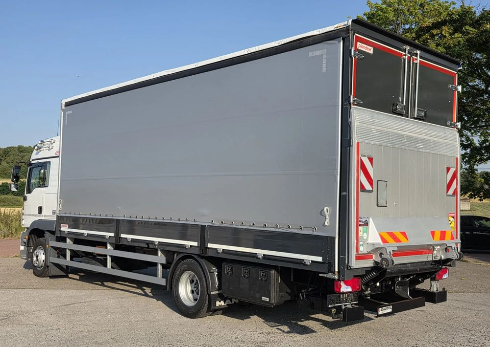 MAN TGM 15.290 / BURTO-FIRANKA / CAŁY NA PODUSZKACH /KLIMA POSTOJOWA / 2018R / NISKI PRZEBIEG / 18 PALET / E6 / JAK NOWY / WINDA / - Truk dengan terpal samping: gambar 4 MAN TGM 15.290 / BURTO-FIRANKA / CAŁY NA PODUSZKACH /KLIMA POSTOJOWA / 2018R / NISKI PRZEBIEG / 18 PALET / E6 / JAK NOWY / WINDA / - Truk dengan terpal samping: gambar 4