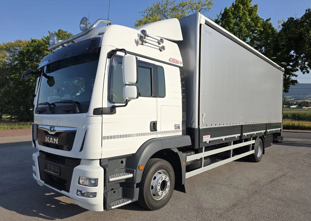 MAN TGM 15.290 / BURTO-FIRANKA / CAŁY NA PODUSZKACH /KLIMA POSTOJOWA / 2018R / NISKI PRZEBIEG / 18 PALET / E6 / JAK NOWY / WINDA / - Truk dengan terpal samping: gambar 1 MAN TGM 15.290 / BURTO-FIRANKA / CAŁY NA PODUSZKACH /KLIMA POSTOJOWA / 2018R / NISKI PRZEBIEG / 18 PALET / E6 / JAK NOWY / WINDA / - Truk dengan terpal samping: gambar 1