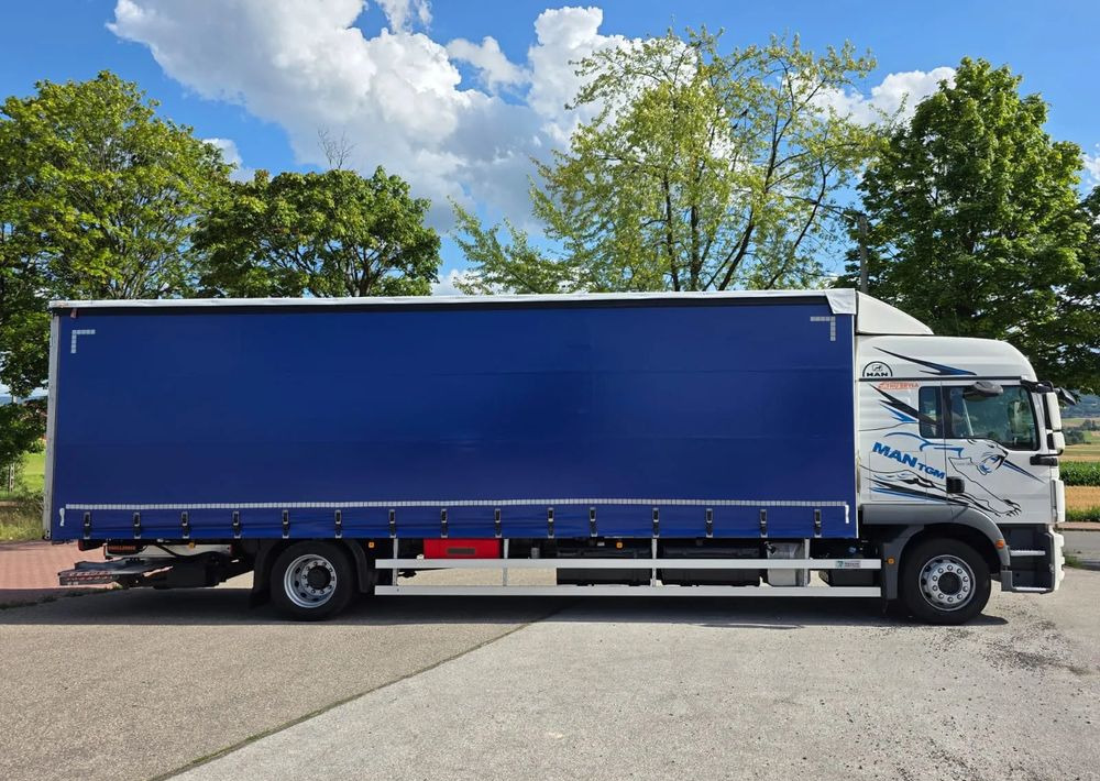 Truk dengan terpal samping MAN TGM 18.290 / 18.250 /E6 / 22 PALETY / AUTOMAT / ZSUWANY DACH ORAZ BOKI / 9700 ŁADOWNOŚĆ / SERWISOWANY / NISKI PRZEBIEG / WINDA / FIRANKA /  11.2018 / 460 TYŚ  PRZEBIEG / PIERWSZY WŁAŚCICIEL/: gambar 11