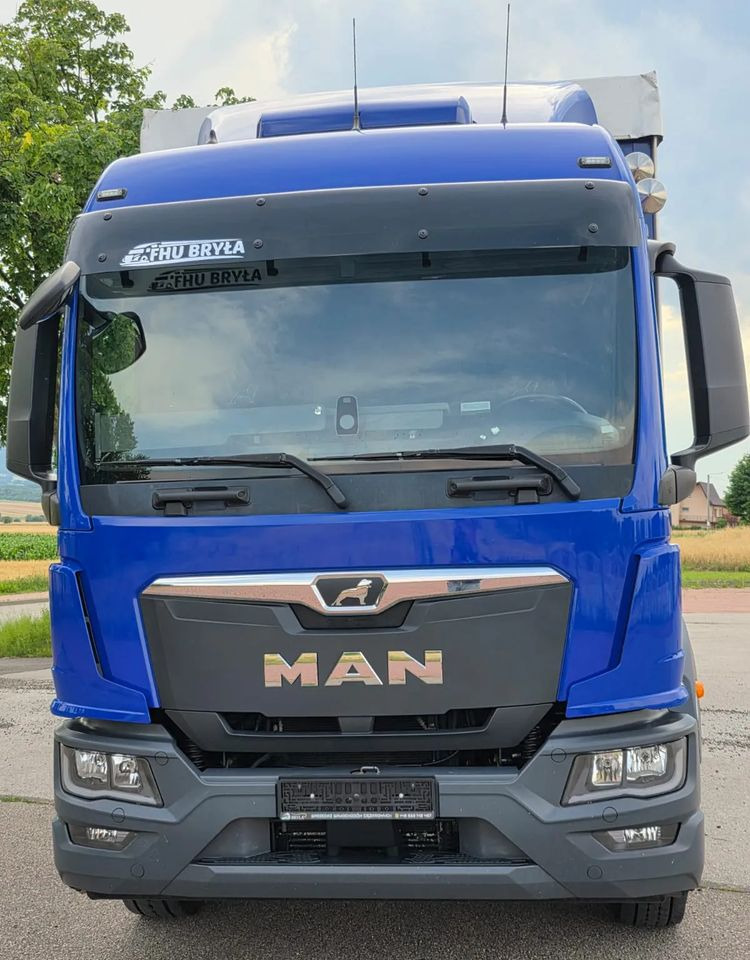 MAN TGM 18.320 / 18.290 / NOWY MODEL / E6 / 20PALET / 9200 ŁADOWNOŚĆ / SERWISOWANY / NISKI PRZEBIEG / WINDA / FIRANKA / SPROWADZONY / 2021 / NISKI PRZEBIEG /PIERWSZY WŁAŚCICIEL/ - Truk dengan terpal samping: gambar 3 MAN TGM 18.320 / 18.290 / NOWY MODEL / E6 / 20PALET / 9200 ŁADOWNOŚĆ / SERWISOWANY / NISKI PRZEBIEG / WINDA / FIRANKA / SPROWADZONY / 2021 / NISKI PRZEBIEG /PIERWSZY WŁAŚCICIEL/ - Truk dengan terpal samping: gambar 3