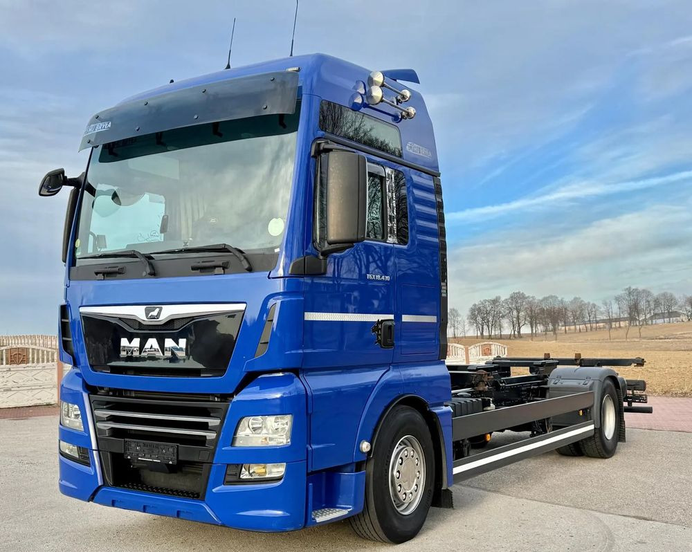 MAN TGX 18.430/SPROWADZONY/DO ŻYWCA/DO BYDŁA/2020/KLIMA POSTOJOWA/SERWISOWANY/JAK NOWY/NISKI PRZEBIEG/RAMA/BDF/E6 - Truk sasis: gambar 2 MAN TGX 18.430/SPROWADZONY/DO ŻYWCA/DO BYDŁA/2020/KLIMA POSTOJOWA/SERWISOWANY/JAK NOWY/NISKI PRZEBIEG/RAMA/BDF/E6 - Truk sasis: gambar 2