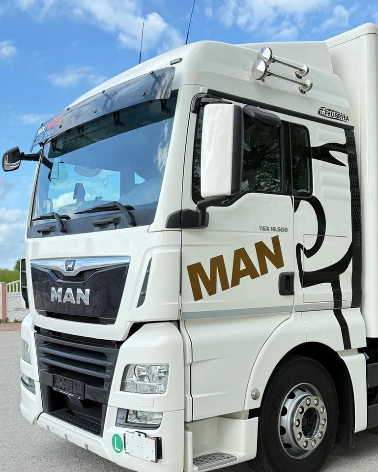 MAN TGX 18.500/18.430/TGM/TGL/2019/KONTENER/IZOTERMA/WINDA/18PALET/JAK NOWY/E6/SPROWADZONY/SERWISOWANY - Truk box: gambar 5 MAN TGX 18.500/18.430/TGM/TGL/2019/KONTENER/IZOTERMA/WINDA/18PALET/JAK NOWY/E6/SPROWADZONY/SERWISOWANY - Truk box: gambar 5