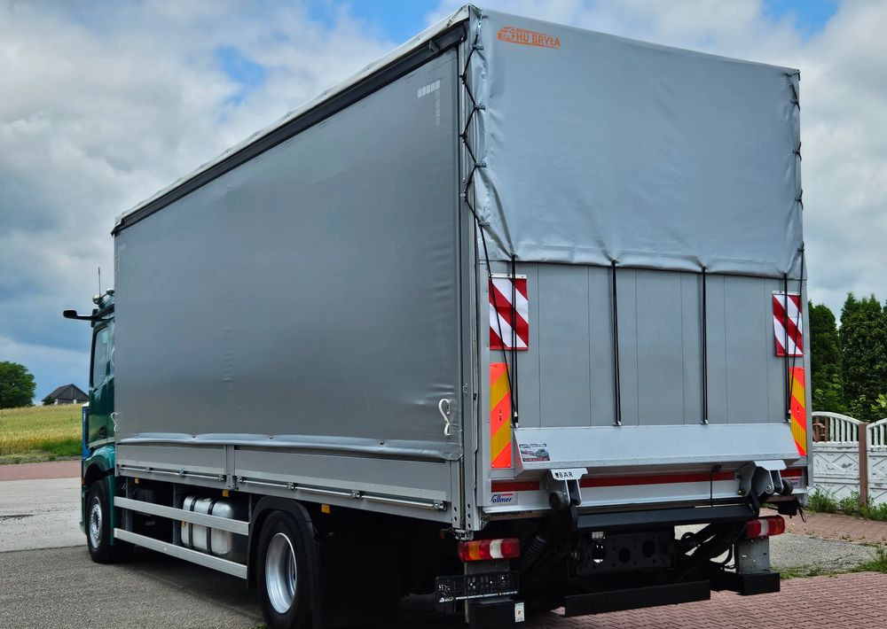 Mercedes-Benz ACTROS 1833 / BURTO-FIRANKA / WINDA / 18 PALET / 8600 ŁADOWNOŚĆ / AUTOMAT / DUŻY SILNIK / 10.2019 ROK / SYPIALKA / LEDY / KAMERY / VIRTUAL COCPIT/ JAK NOWY - Truk dengan terpal samping: gambar 4 Mercedes-Benz ACTROS 1833 / BURTO-FIRANKA / WINDA / 18 PALET / 8600 ŁADOWNOŚĆ / AUTOMAT / DUŻY SILNIK / 10.2019 ROK / SYPIALKA / LEDY / KAMERY / VIRTUAL COCPIT/ JAK NOWY - Truk dengan terpal samping: gambar 4
