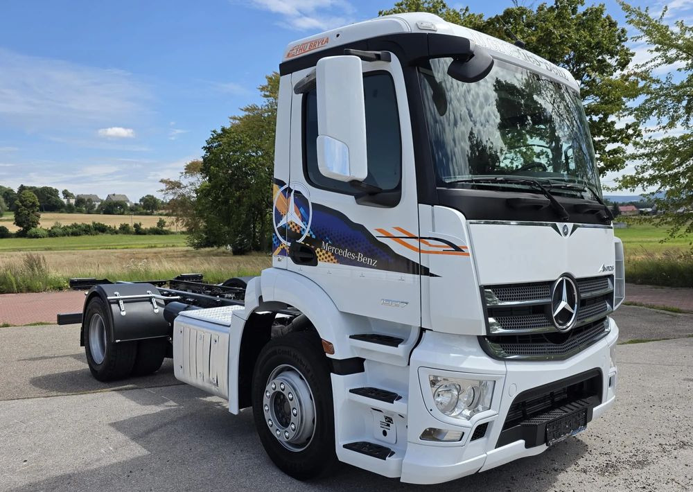 Mercedes-Benz ANTOS 1827 / ATEGO / ACTROS / E6 / ROZSTAW OSI 3.75M / WYWROT / BECZKA / UTRZYMANIE DRÓG / HAKOWIEC / SPROWADZONY / PIERWSZY WŁAŚCICIEL / STAN BDB - Truk sasis: gambar 1 Mercedes-Benz ANTOS 1827 / ATEGO / ACTROS / E6 / ROZSTAW OSI 3.75M / WYWROT / BECZKA / UTRZYMANIE DRÓG / HAKOWIEC / SPROWADZONY / PIERWSZY WŁAŚCICIEL / STAN BDB - Truk sasis: gambar 1