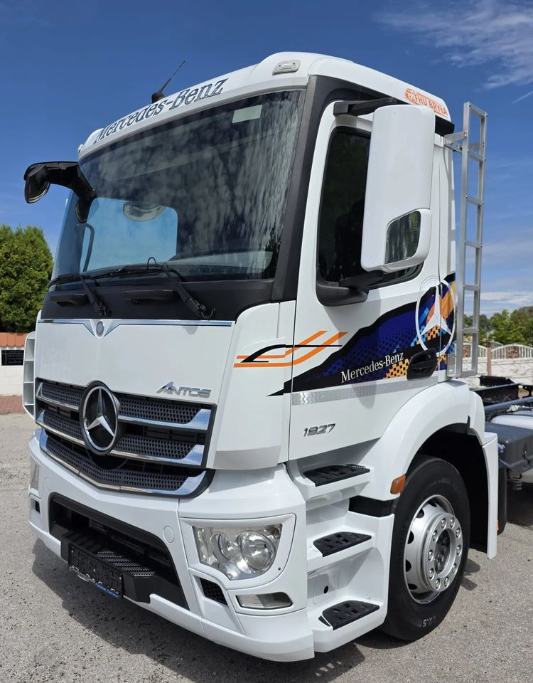 Mercedes-Benz ANTOS 1827 / ATEGO / ACTROS / E6 / ROZSTAW OSI 3.75M / WYWROT / BECZKA / UTRZYMANIE DRÓG / HAKOWIEC / SPROWADZONY / PIERWSZY WŁAŚCICIEL / STAN BDB - Truk sasis: gambar 5 Mercedes-Benz ANTOS 1827 / ATEGO / ACTROS / E6 / ROZSTAW OSI 3.75M / WYWROT / BECZKA / UTRZYMANIE DRÓG / HAKOWIEC / SPROWADZONY / PIERWSZY WŁAŚCICIEL / STAN BDB - Truk sasis: gambar 5