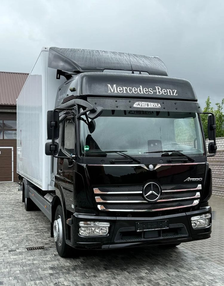 Mercedes-Benz ATEGO 1527/1530/IZOTERMA/WINDA/SPROWADZONY/E6/PIERWSZY WŁAŚCICIEL/AUTOMAT/18EURO PALET/STAN BARDZO DOBRY - Truk berpendingin: gambar 2 Mercedes-Benz ATEGO 1527/1530/IZOTERMA/WINDA/SPROWADZONY/E6/PIERWSZY WŁAŚCICIEL/AUTOMAT/18EURO PALET/STAN BARDZO DOBRY - Truk berpendingin: gambar 2