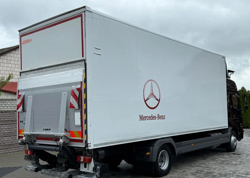 Mercedes-Benz ATEGO 1527/1530/IZOTERMA/WINDA/SPROWADZONY/E6/PIERWSZY WŁAŚCICIEL/AUTOMAT/18EURO PALET/STAN BARDZO DOBRY - Truk berpendingin: gambar 4 Mercedes-Benz ATEGO 1527/1530/IZOTERMA/WINDA/SPROWADZONY/E6/PIERWSZY WŁAŚCICIEL/AUTOMAT/18EURO PALET/STAN BARDZO DOBRY - Truk berpendingin: gambar 4