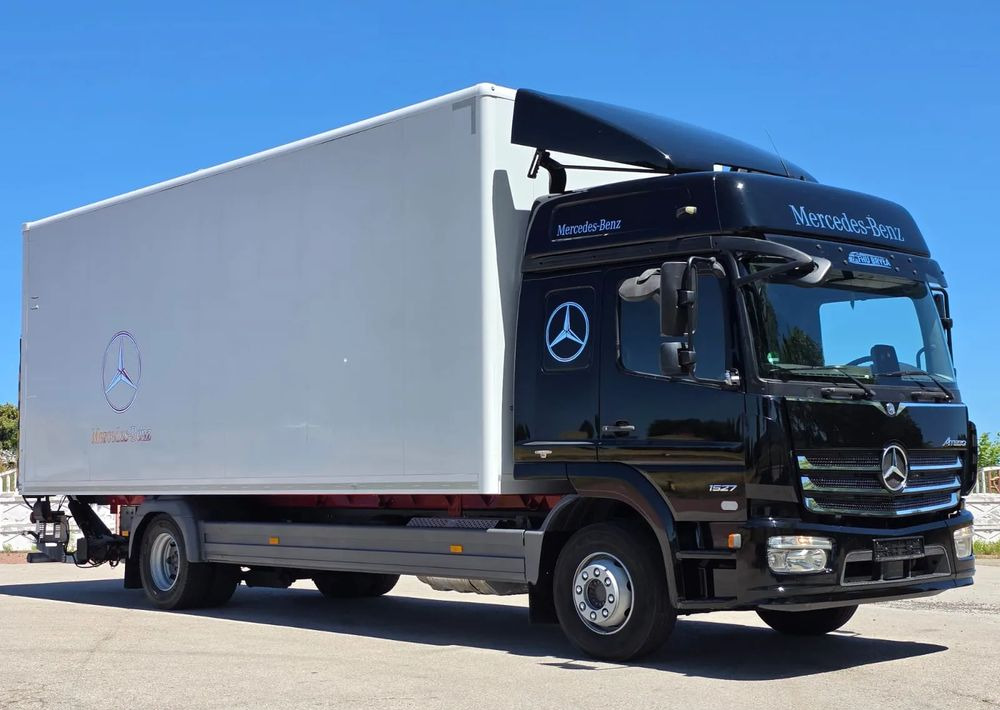 Mercedes-Benz ATEGO 1527/1530/IZOTERMA/WINDA/SPROWADZONY/E6/PIERWSZY WŁAŚCICIEL/AUTOMAT/18EURO PALET/STAN BARDZO DOBRY - Truk berpendingin: gambar 1 Mercedes-Benz ATEGO 1527/1530/IZOTERMA/WINDA/SPROWADZONY/E6/PIERWSZY WŁAŚCICIEL/AUTOMAT/18EURO PALET/STAN BARDZO DOBRY - Truk berpendingin: gambar 1