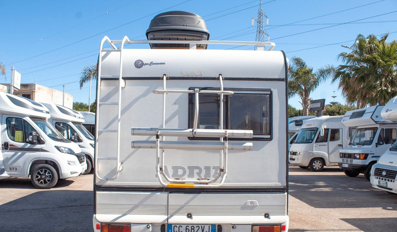 Adria 610 - Alkoven: gambar 2 Adria 610 - Alkoven: gambar 2