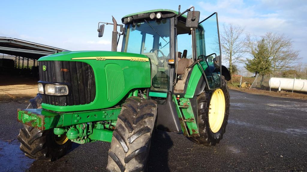 JOHN DEERE 6520 - Peralatan pertanian: gambar 2 JOHN DEERE 6520 - Peralatan pertanian: gambar 2