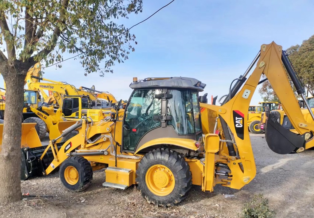 CAT 420 F Caterpillar 420F backhoe loader - Backhoe loader: gambar 1 CAT 420 F Caterpillar 420F backhoe loader - Backhoe loader: gambar 1