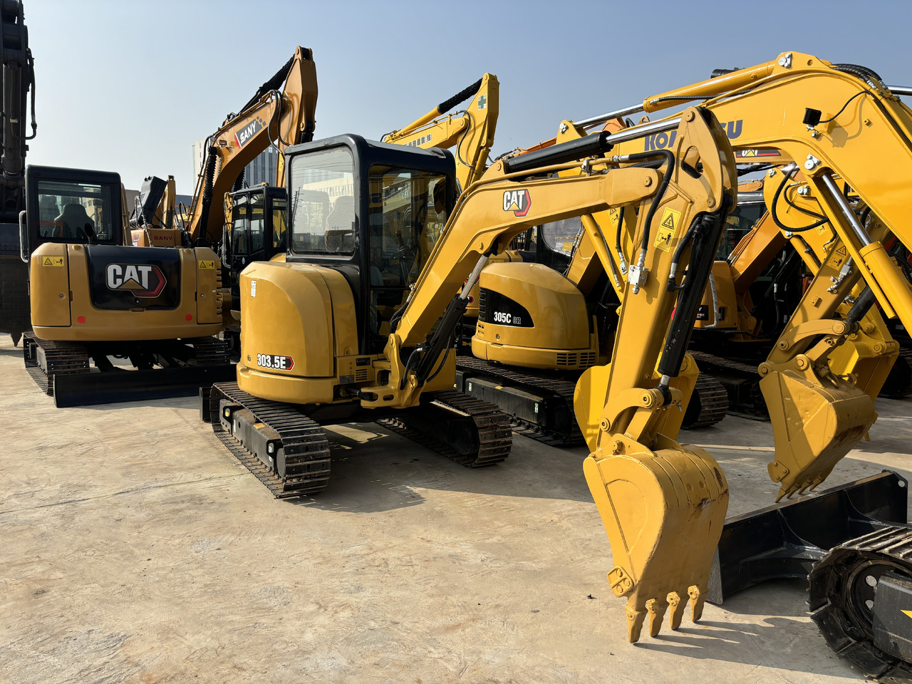 CATERPILLAR CAT303.5E - Ekskavator mini: gambar 5 CATERPILLAR CAT303.5E - Ekskavator mini: gambar 5