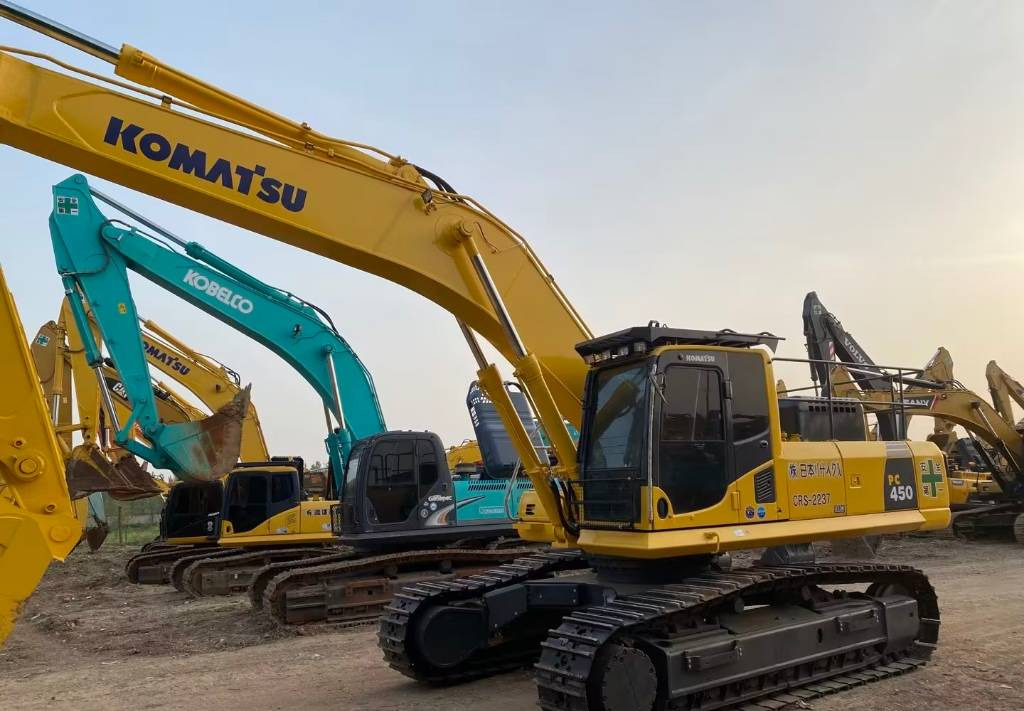 KOMATSU PC 450-8 - Ekskavator perayap: gambar 4 KOMATSU PC 450-8 - Ekskavator perayap: gambar 4