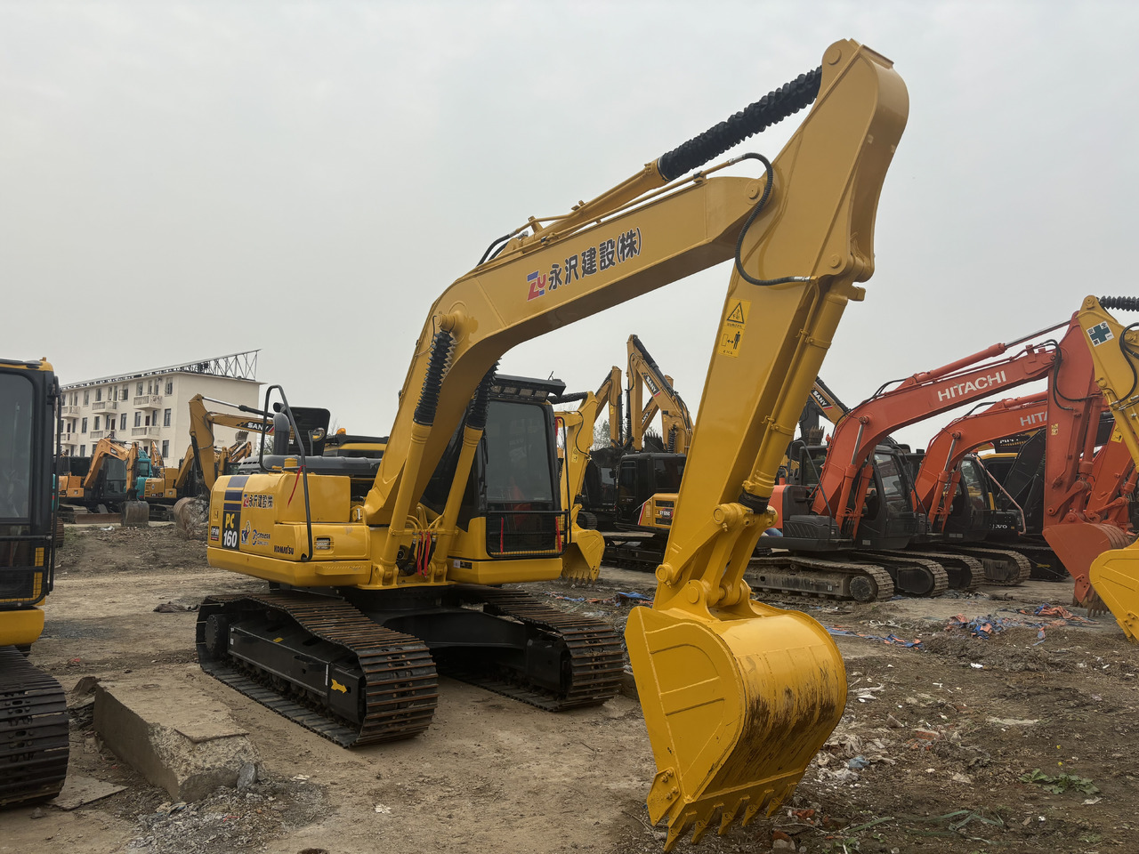 KOMATSU PC160 - Ekskavator perayap: gambar 3 KOMATSU PC160 - Ekskavator perayap: gambar 3