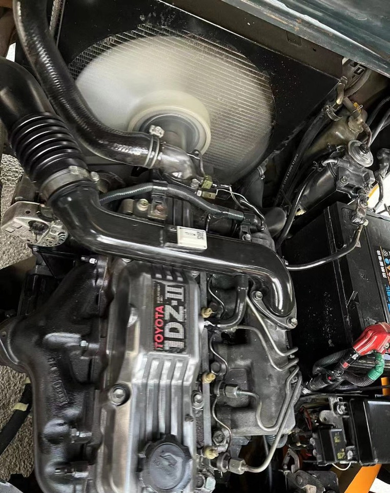 Komatsu 30 30 - Forklift diesel: gambar 4 Komatsu 30 30 - Forklift diesel: gambar 4